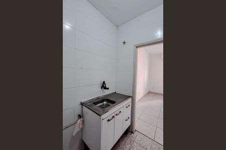 Cozinha de kitnet/studio para alugar com 1 quarto, 27m² em Sé, São Paulo