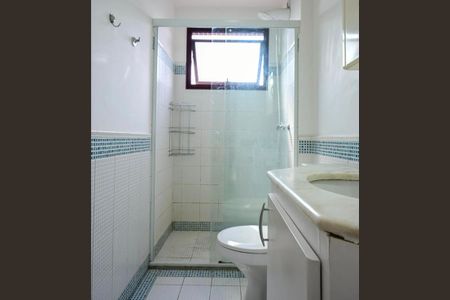 Banheiro de apartamento para alugar com 1 quarto, 55m² em Vila Suzana, São Paulo