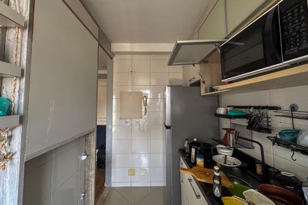 Cozinha de apartamento para alugar com 2 quartos, 52m² em Parque Bristol, São Paulo