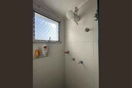Banheiro de apartamento para alugar com 2 quartos, 52m² em Parque Bristol, São Paulo