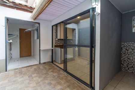 Quintal de casa para alugar com 3 quartos, 156m² em Jardim Flor da Montanha, Guarulhos