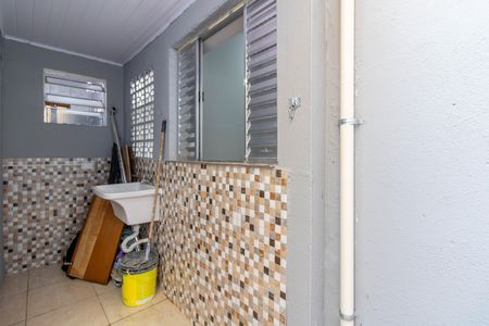 Area de Serviço  de casa para alugar com 3 quartos, 156m² em Jardim Flor da Montanha, Guarulhos