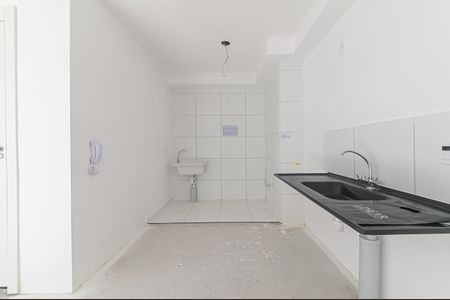 Cozinha de apartamento para alugar com 1 quarto, 34m² em Jardim São Luís, São Paulo