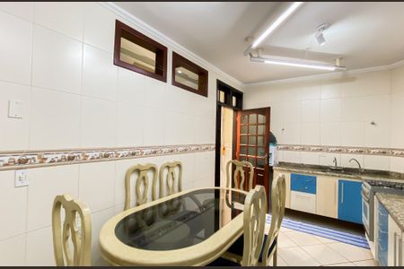 Cozinha  de casa à venda com 3 quartos, 155m² em Jardim Triana, São Paulo