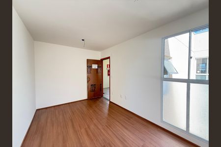 Sala de apartamento para alugar com 2 quartos, 45m² em Praia, Contagem