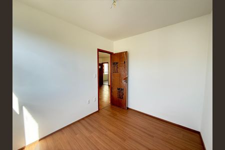 Quarto 2 de apartamento para alugar com 2 quartos, 45m² em Praia, Contagem