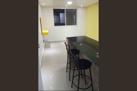 Apartamento à venda com 42m², 2 quartos e 1 vaga Apartamento à venda com 42m², 2 quartos e 1 vagaSala