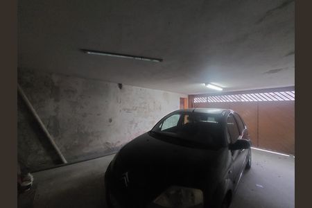 Garagem de casa para alugar com 3 quartos, 135m² em Jardim dos Bichinhos, São Paulo