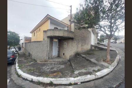 Fachada  de casa para alugar com 3 quartos, 135m² em Jardim dos Bichinhos, São Paulo