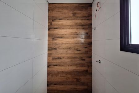 Apartamento à venda com 80m², 2 quartos e 1 vaga Apartamento à venda com 80m², 2 quartos e 1 vagaBanheiro