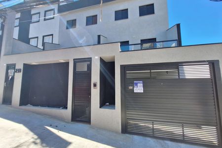Apartamento à venda com 80m², 2 quartos e 1 vaga Apartamento à venda com 80m², 2 quartos e 1 vagaFachada