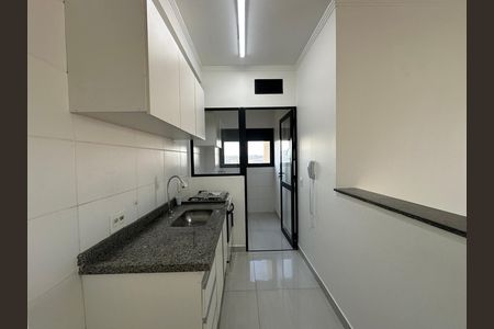 Cozinha de apartamento para alugar com 2 quartos, 59m² em Jardim Belval, Barueri