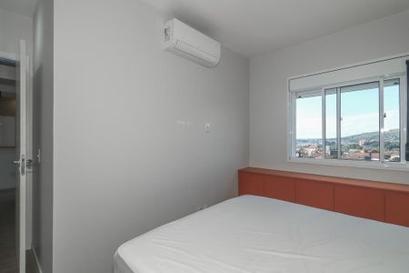 Quarto Suíte de apartamento para alugar com 2 quartos, 54m² em Bom Jesus, Porto Alegre