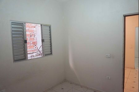 Quarto 2 de casa para alugar com 2 quartos, 30m² em Jardim Graziela, Barueri
