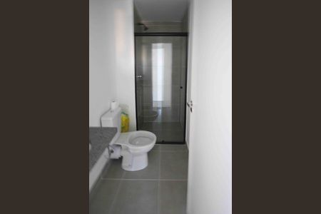 Banheiro de apartamento para alugar com 2 quartos, 47m² em Vila Ema, São Paulo