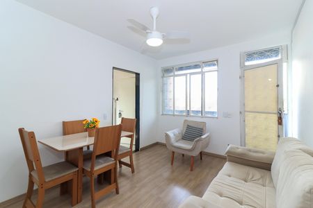 Casa para alugar com 2 quartos, 130m² em Vila Valqueire, Rio de Janeiro
