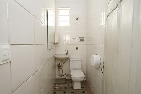 Banheiro 1 de casa para alugar com 7 quartos, 120m² em Nova Suíça, Belo Horizonte