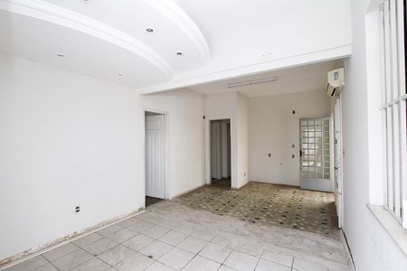 Sala de casa para alugar com 7 quartos, 120m² em Nova Suíça, Belo Horizonte