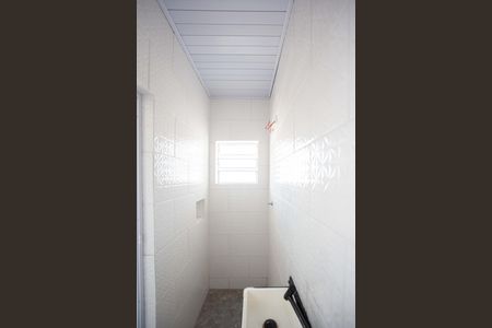 Banheiro de casa para alugar com 1 quarto, 40m² em Cidade Júlia, São Paulo