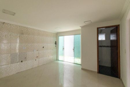 Casa para alugar com 161m², 3 quartos e 3 vagas Casa para alugar com 161m², 3 quartos e 3 vagasCozinha