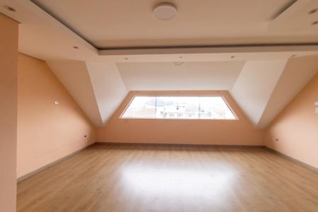 Casa para alugar com 161m², 3 quartos e 3 vagas Casa para alugar com 161m², 3 quartos e 3 vagasAtico
