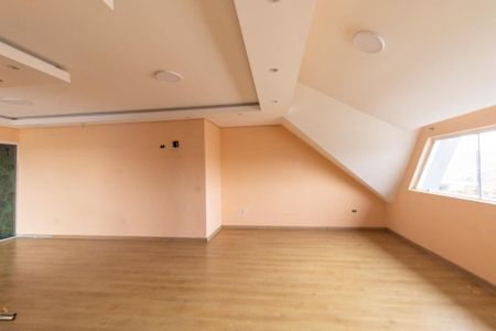 Casa para alugar com 161m², 3 quartos e 3 vagas Casa para alugar com 161m², 3 quartos e 3 vagasAtico