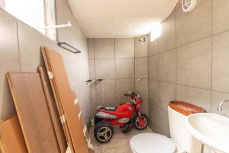 Casa para alugar com 161m², 3 quartos e 3 vagas Casa para alugar com 161m², 3 quartos e 3 vagasBanheiro de Serviço