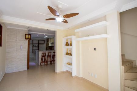 Sala de casa para alugar com 2 quartos, 75m² em Vila Homero Thon, Santo André