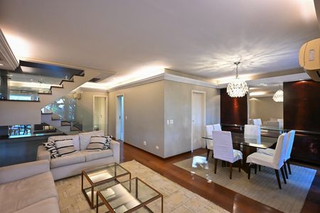 Casa de Condomínio à venda com 4 quartos, 310m² em Fazenda Morumbi, São Paulo