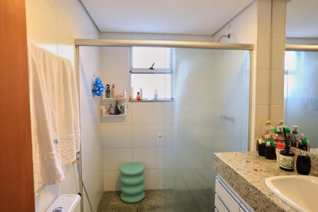 Banheiro da Suíte de apartamento à venda com 3 quartos, 230m² em Funcionários, Belo Horizonte