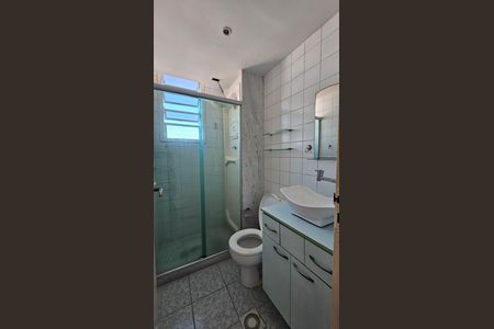 Banheiro  de apartamento para alugar com 2 quartos, 65m² em Centro, Nilópolis