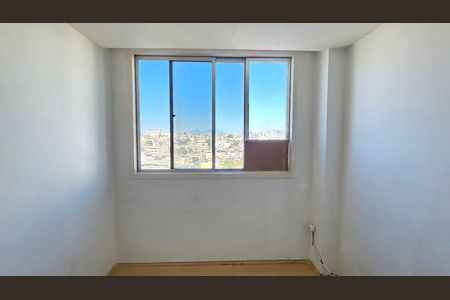 Quarto 1 de apartamento para alugar com 2 quartos, 65m² em Centro, Nilópolis