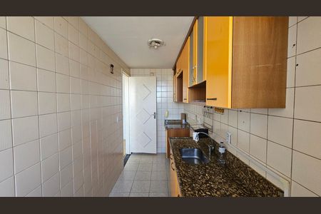 Cozinha de apartamento para alugar com 2 quartos, 65m² em Centro, Nilópolis