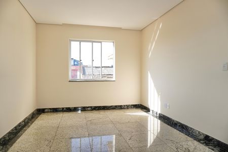 Casa para alugar com 240m², 5 quartos e 3 vagasSala 1