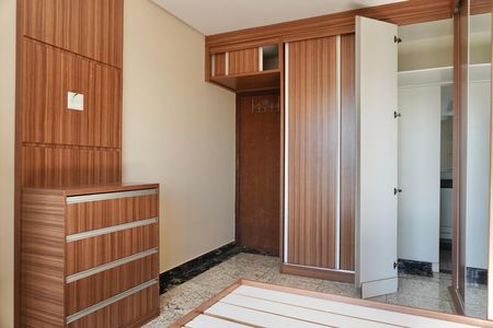 Casa para alugar com 240m², 5 quartos e 3 vagasSuíte 1