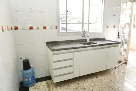 Casa para alugar com 240m², 5 quartos e 3 vagasCozinha 1