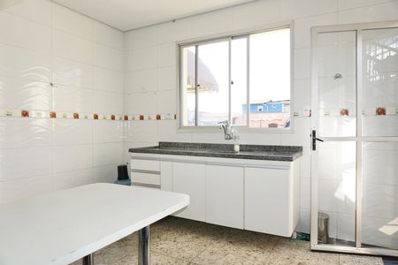 Cozinha 1 de casa à venda com 5 quartos, 240m² em Vila Oeste, Belo Horizonte