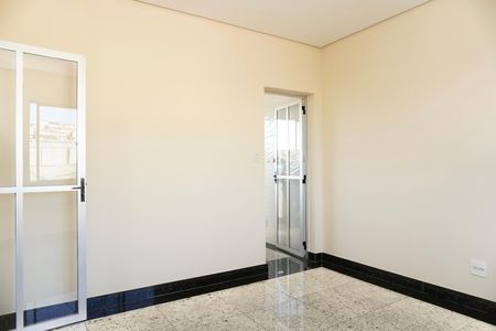 Casa para alugar com 240m², 5 quartos e 3 vagasSala 2