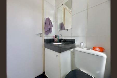 Apartamento à venda com 42m², 2 quartos e 1 vaga Apartamento à venda com 42m², 2 quartos e 1 vagaBanheiro