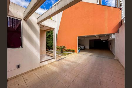 Acesso e Área Comum de casa de condomínio à venda com 3 quartos, 181m² em Vila Assunção, Santo André