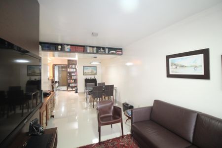 Sala de apartamento à venda com 1 quarto, 65m² em Auxiliadora, Porto Alegre