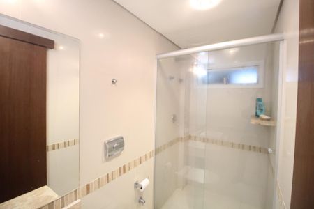 Banheiro de apartamento à venda com 1 quarto, 65m² em Auxiliadora, Porto Alegre
