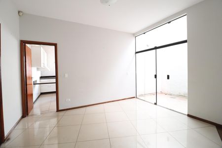 Casa para alugar com 270m², 5 quartos e 2 vagasSala 2