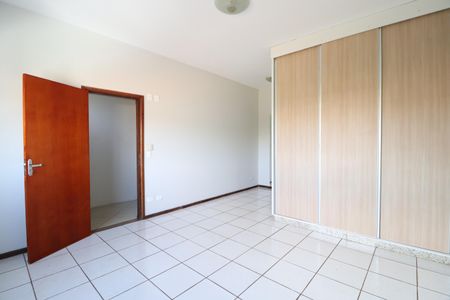 Casa para alugar com 270m², 5 quartos e 2 vagasQuarto 4 - Suíte
