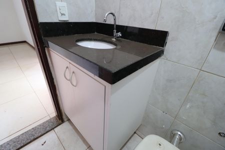 Casa para alugar com 270m², 5 quartos e 2 vagasBanheiro Social 2