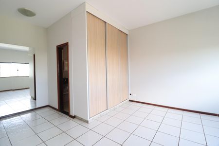 Casa para alugar com 270m², 5 quartos e 2 vagasQuarto 4 - Suíte