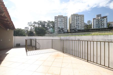 Casa para alugar com 270m², 5 quartos e 2 vagasVaranda - Terraço