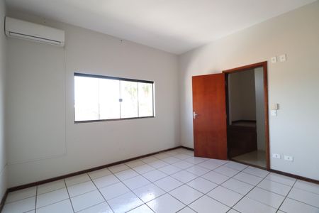 Casa para alugar com 270m², 5 quartos e 2 vagasQuarto 4 - Suíte