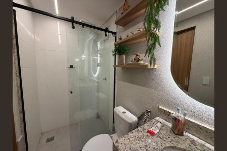 Banheiro social de apartamento para alugar com 2 quartos, 65m² em Jardim Europa, Goiânia