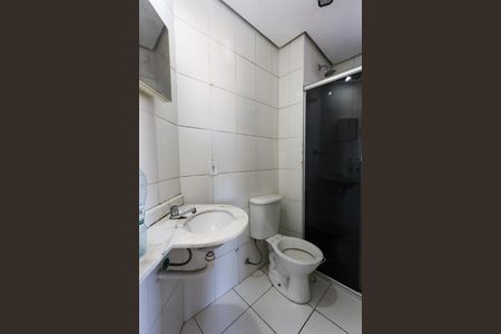 Banheiro de apartamento para alugar com 2 quartos, 58m² em Vila Sonia do Taboao, Taboão da Serra